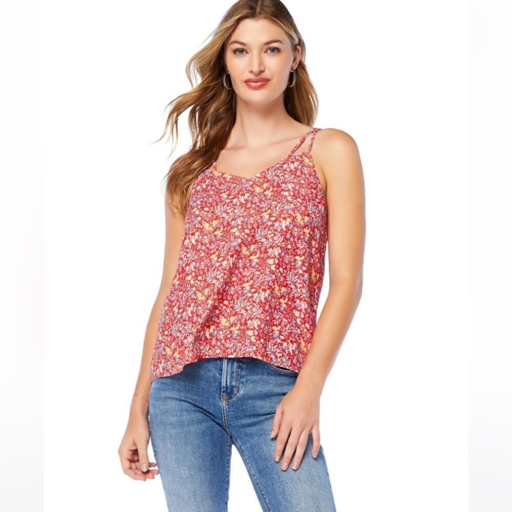Skies Are Blue
Floral Printed Cami size M NWT